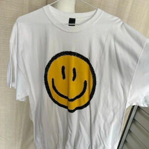 Women's Sweet Claire Short Sleeve Smile T-Shirt - Sz. L/XL